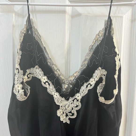 La Perla Maison Camisole with Floral Embroidery Top Only - Picture 5 of 7